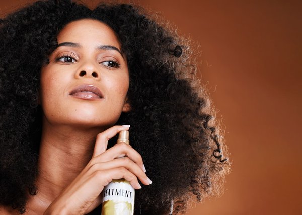 Le spray hydratant pour des cheveux pleine de santé