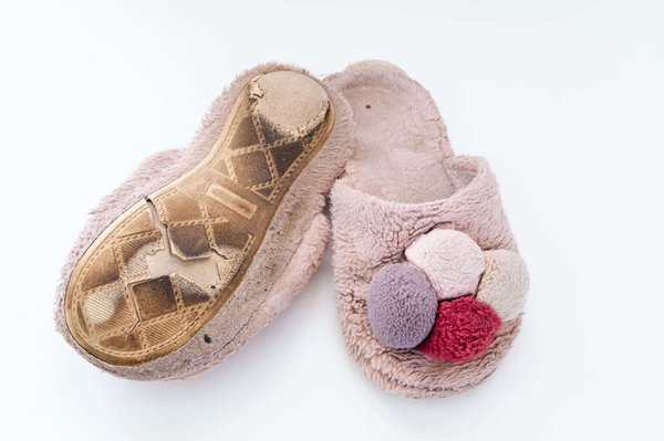 Quelles sont les caractéristiques du nouveau chausson douillet  Ugg Tazz Braid Natural ?