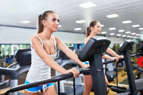 Quels exercices de fitness peuvent sculpter un corps séduisant tout en restant ludiques ?