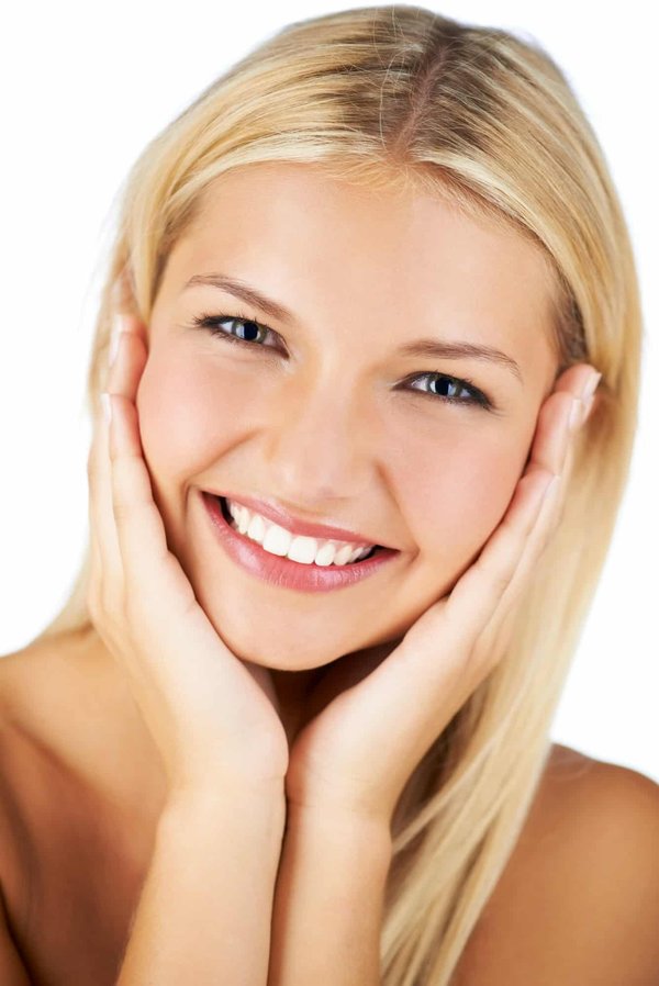 Secrets de beauté révélés : astuces pour une peau radieuse et un sourire éclatant