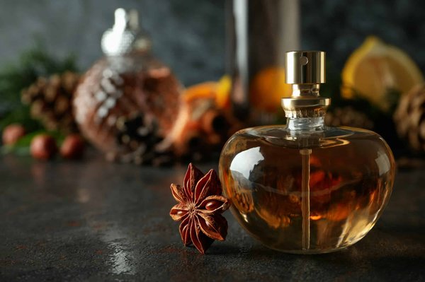 Découvrez la composition unique du parfum de la marque M.A.H